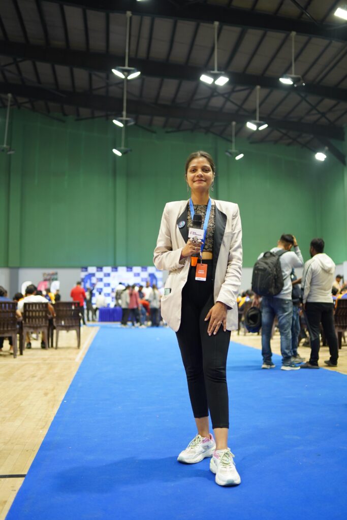 megha kedia anchor at a corporate event photo